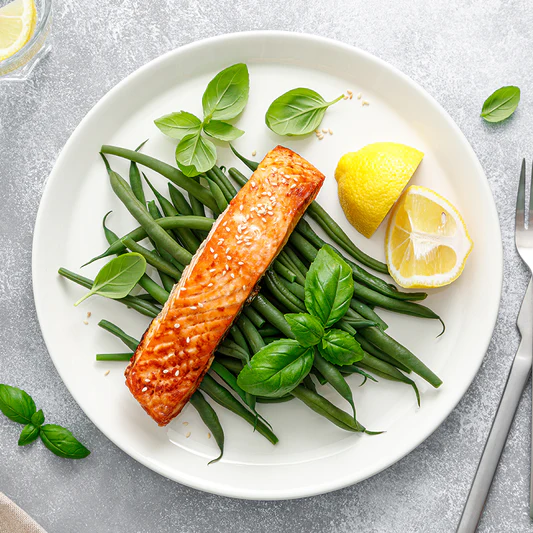 Cá hồi với bơ